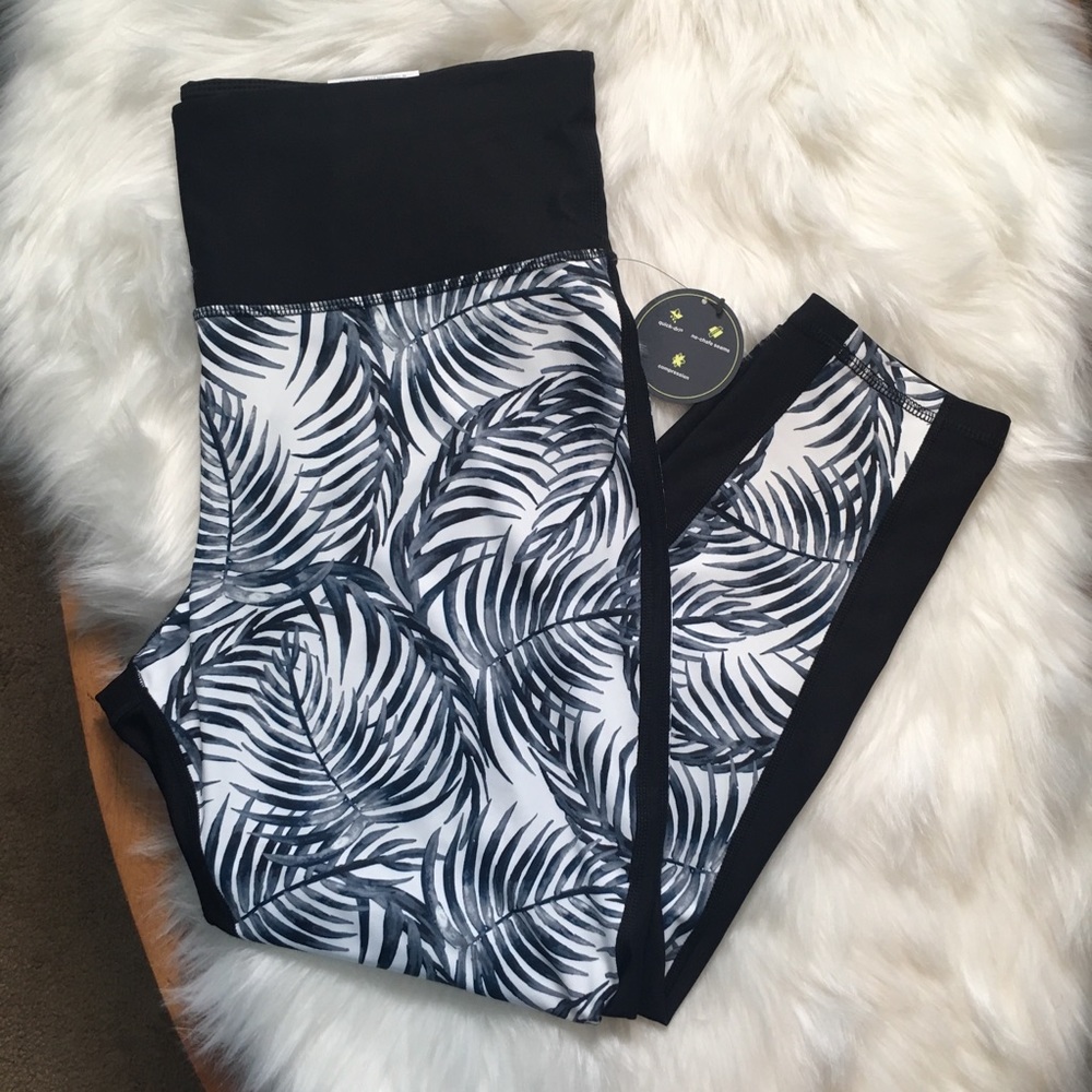 Women’s Xersion High Rise Fitted Legging Capri